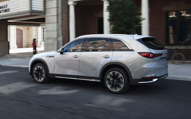 Explore the Used Mazda CX-90 SEL Trim near Farmington Hills MI