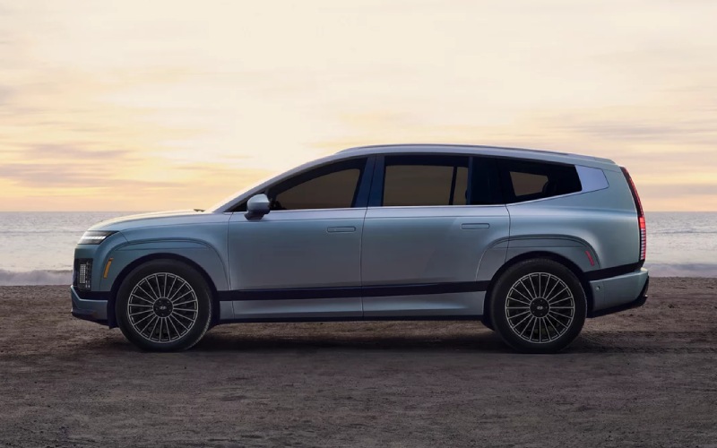 Does the 2026 Hyundai IONIQ 9 Have Three-Row Seating for Families Near Detroit, MI?