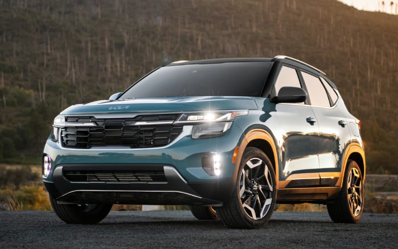 Does the 2026 Kia Seltos AWD w/ Lock Mode make winter driving easier around Dearborn, MI?