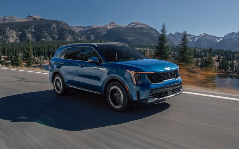Elevate Your Drive: Discover the 2025 Kia Sorento Hybrid near Detroit, MI