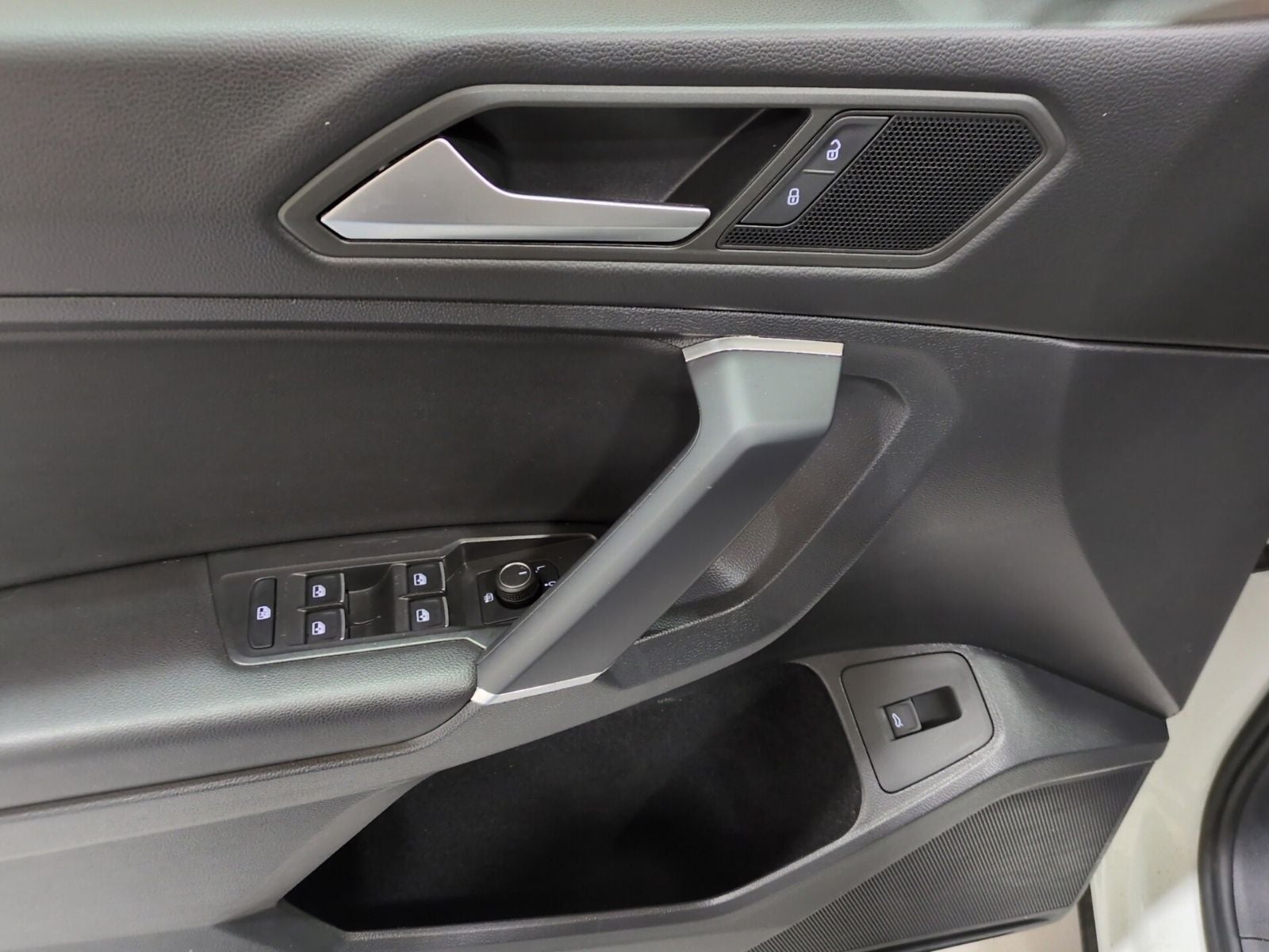 2020 Volkswagen Tiguan 2.0T SEL 4Motion