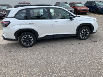 2025 Subaru Forester Base