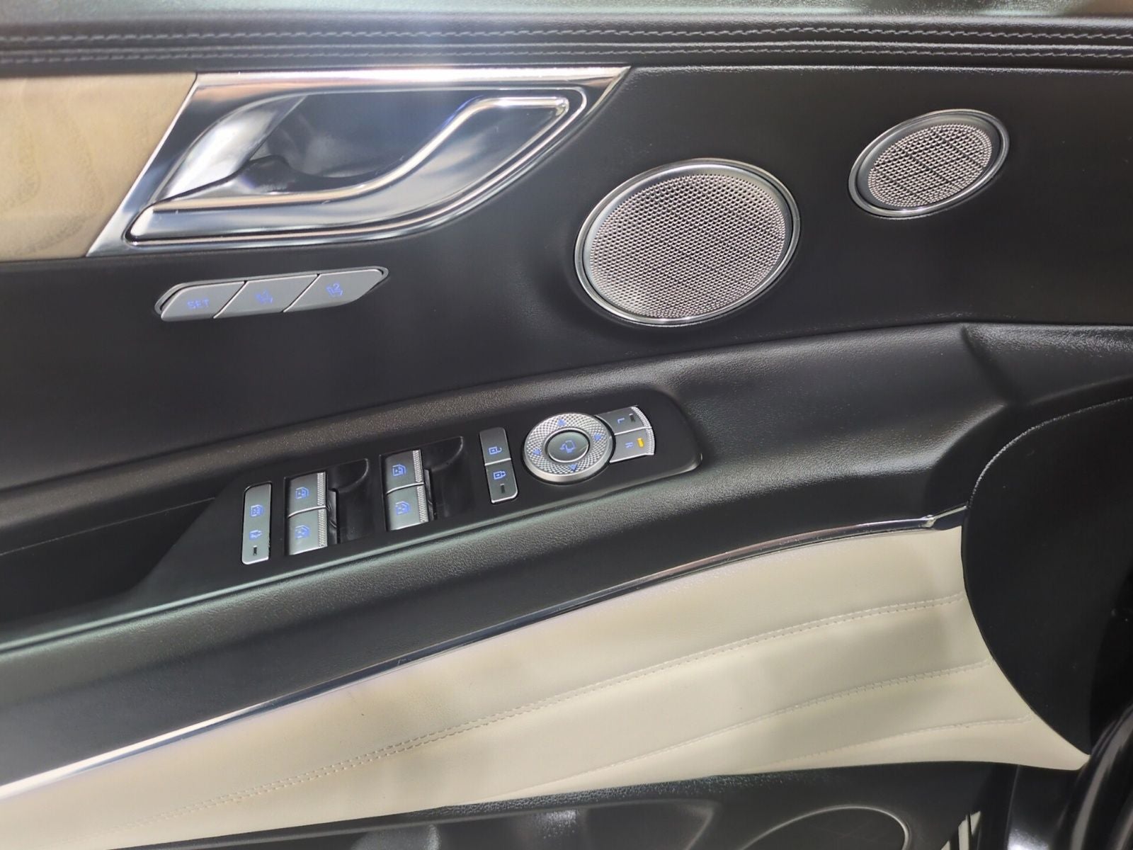 2023 Genesis GV80 2.5T