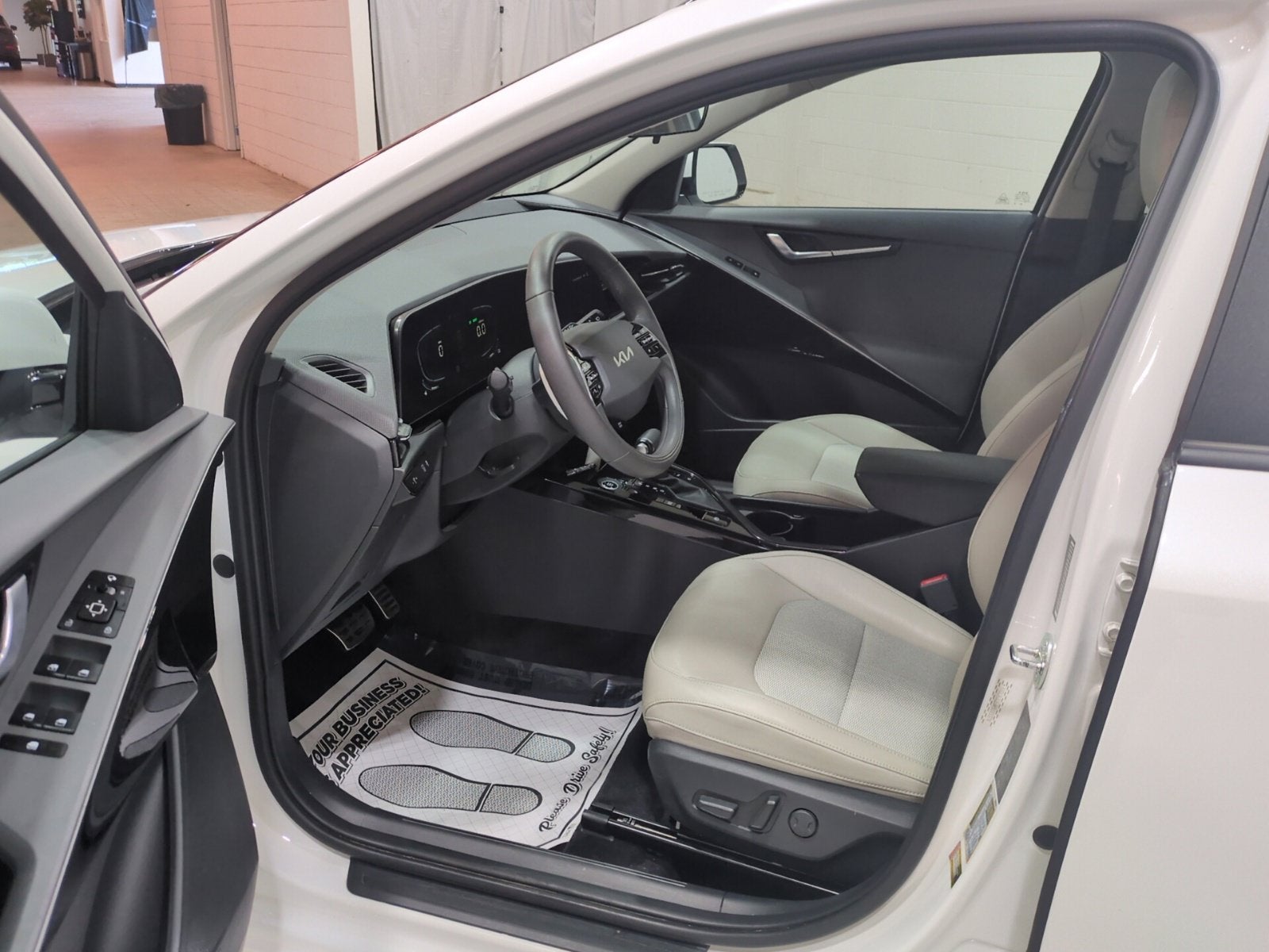 2024 Kia Niro EX Touring