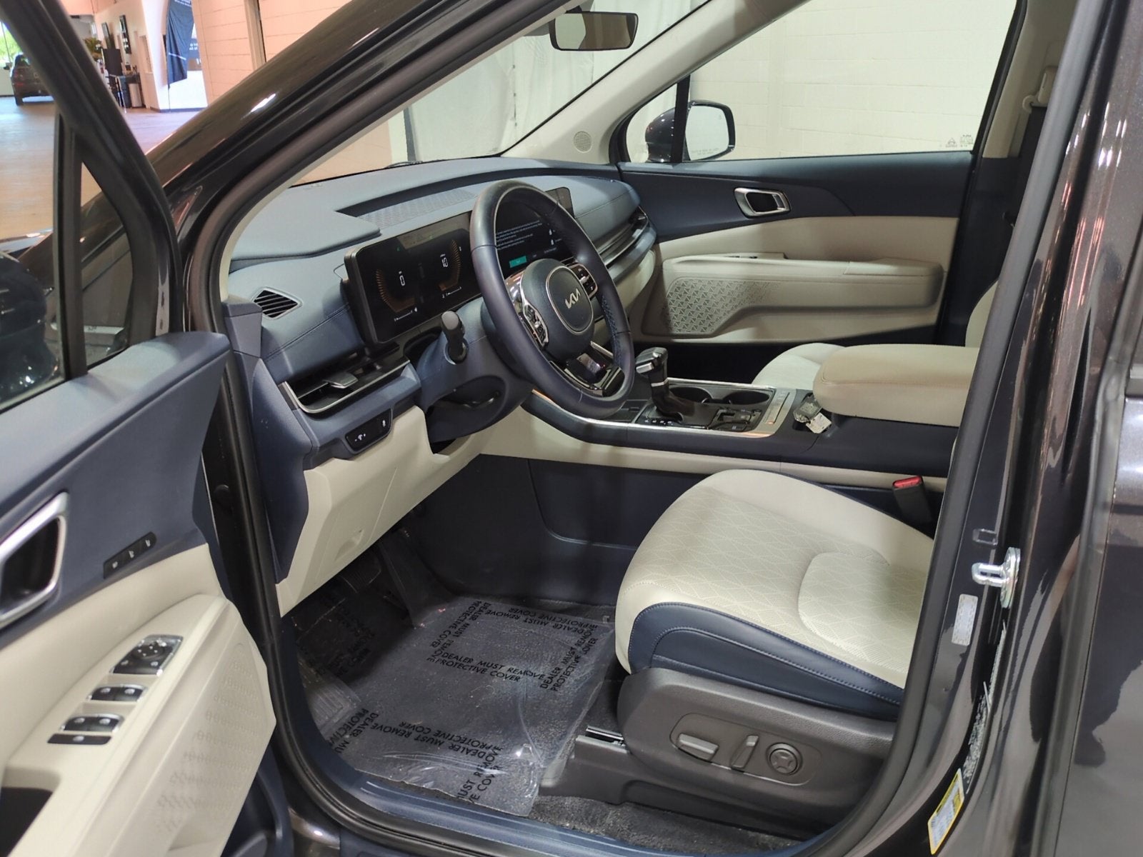 2025 Kia Carnival EX