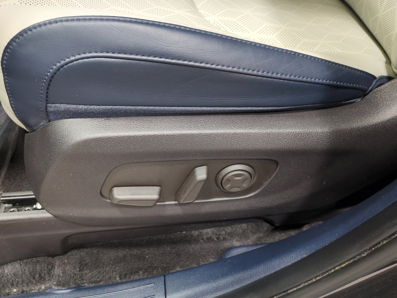 2025 Kia Carnival EX