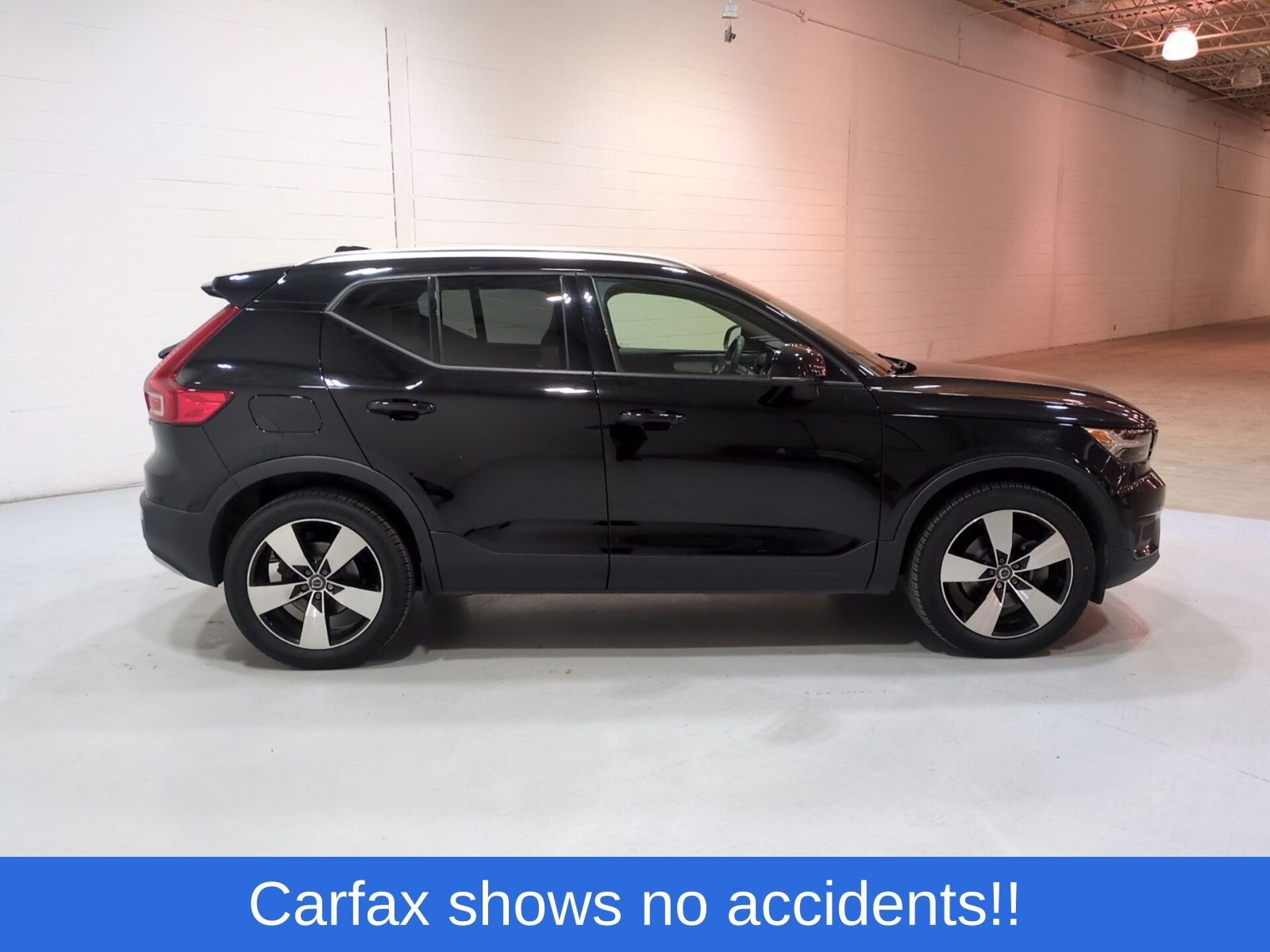 2022 Volvo XC40 Momentum